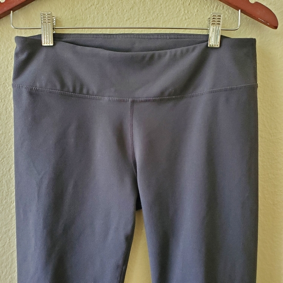 Fabletics | Define High-Waist Utility Skinny Capri Legging Waist Pocket Gray •M - Picture 4 of 8